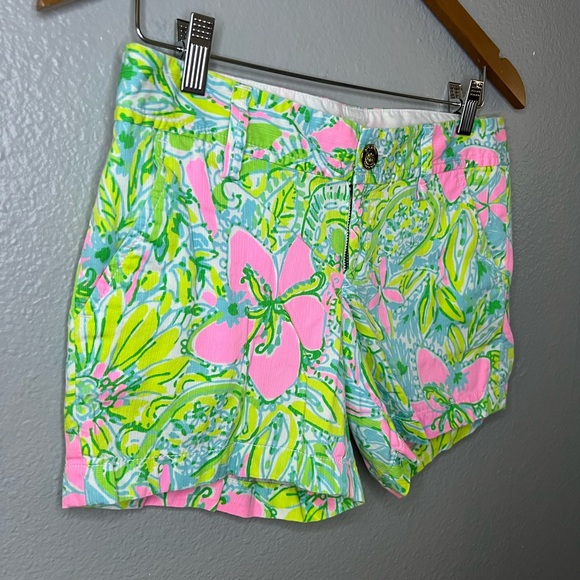 Lilly Pulitzer Callahan Shorts Size 2 – Pink Floral Tropical Print - Picture 2 of 12